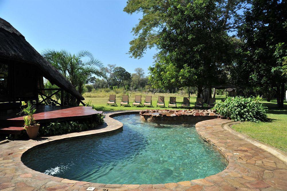 Three Cities Thorntree River Lodge Livingstone Eksteriør billede